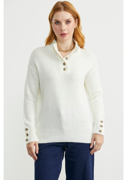 Dik Yaka Düğme Detaylı Yünlü Triko Kazak - Kemik fiyatları