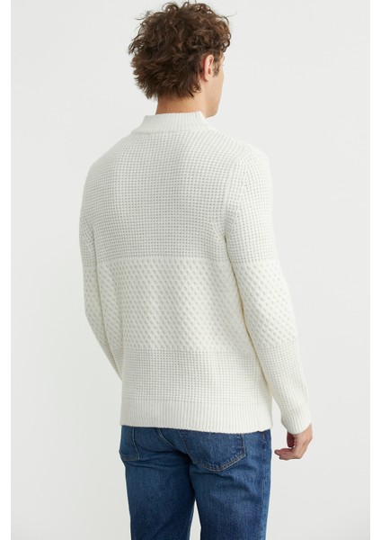 Petek Motifli Dik Yaka Triko Hırka - Kemik indirimleri