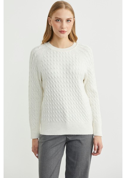 Saç Örgü Motifli Yuvarlak Yaka Triko Kazak - Kemik