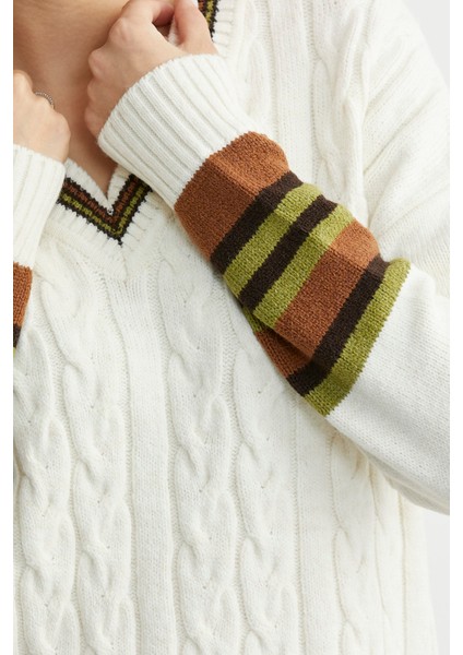 V Yaka Saç Örgülü Triko Kazak - Kemik fırsatları