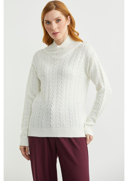 Dik Yaka Motifli Yünlü Triko Kazak - Kemik modelleri