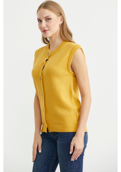 Düğme Kapamalı Yünlü Triko Yelek - Güneş fırsatları