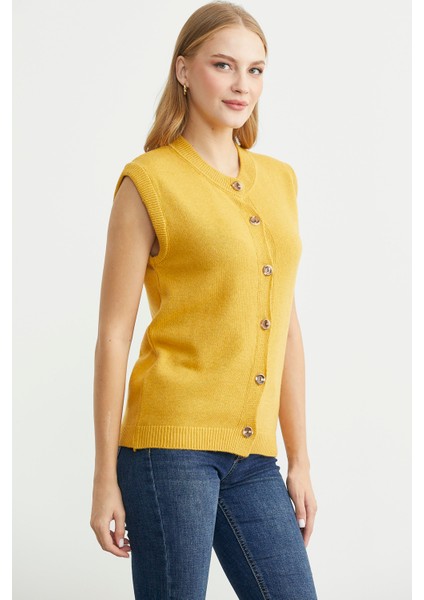 Düğme Kapamalı Yünlü Triko Yelek - Güneş indirimleri