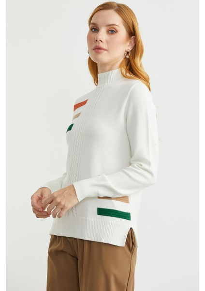 Dik Yaka Renk Detaylı Triko Kazak - Kemik fırsatları