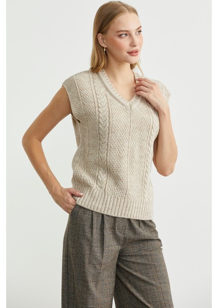 Yünlü V Yaka Triko Süveter - Bej fırsatları