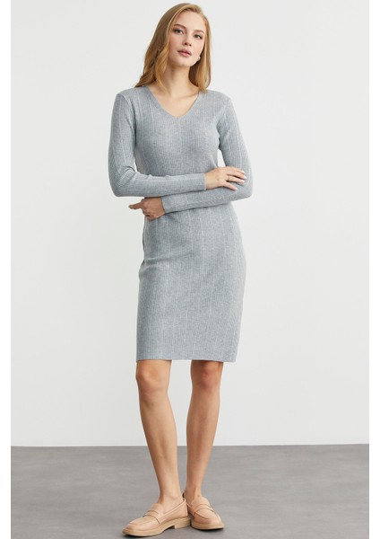 Düğme Detaylı V Yaka Triko Elbise - Gri fiyatları