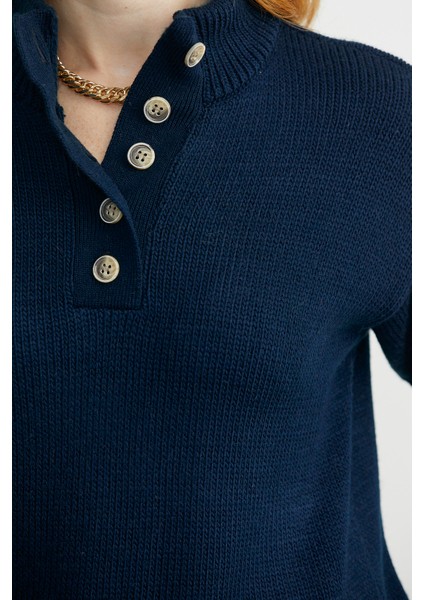 Dik Yaka Düğme Detaylı Yünlü Triko Kazak - Lacivert indirimleri
