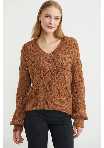 Delikli V Yaka Pullu Triko Kazak - Taba modelleri