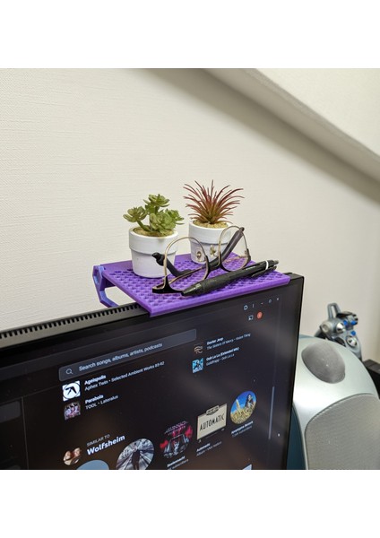 Monitör Üstü Dekoratif Ürün Rafı