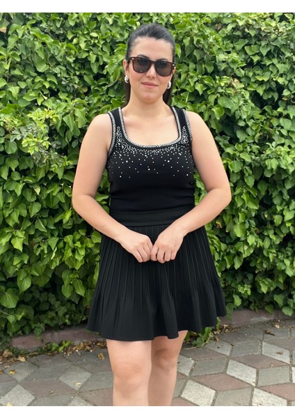 Siyah Pileli Şort Astarlı Etek fiyatları