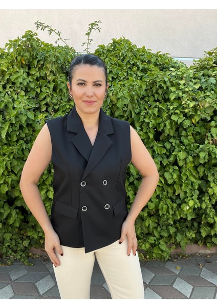 Siyah Düğme Kapamalı Yelek fırsatları