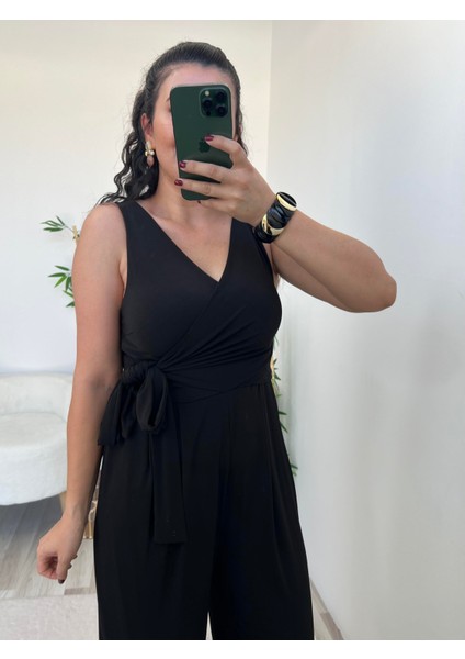 Siyah Bağlama Detaylı Jarse Kumaş Tulum fırsatları