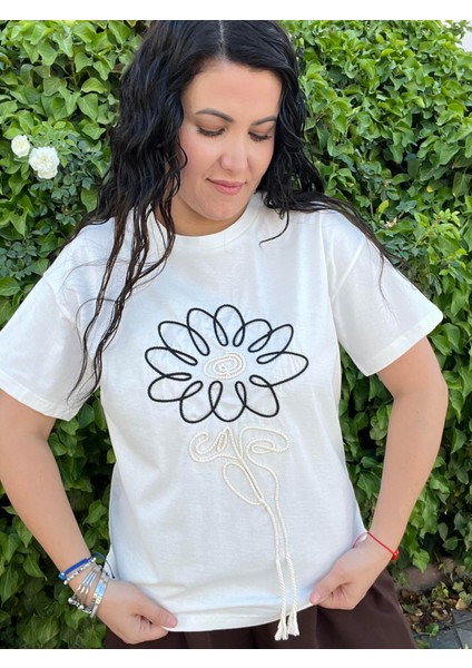 Krem, Ip Işlemeli Tişört modelleri