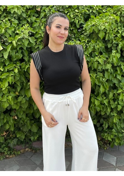 Siyah Taş Işlemeli Bluz fırsatları