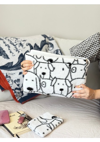 Sevimli Köpek Desenli Peluş Yumuşak 13-14-15-16 Inç Laptop Notebook Çantası, Kitap Çantası