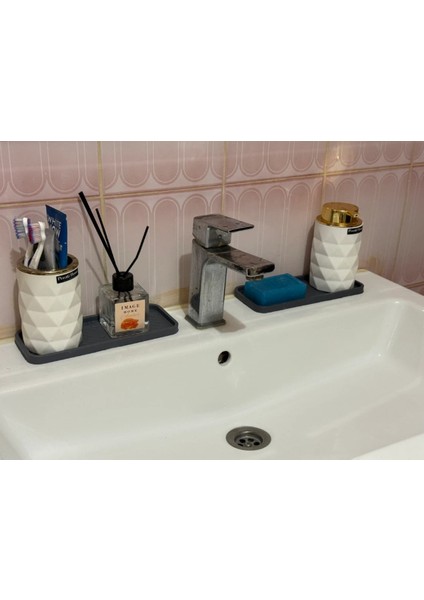 2'li Kaymaz Sabunluk ve Aksesuar Altlığı – Banyo Tezgah Üstü OrganizerUzunluk 22.5 cm Genişlik 9.5