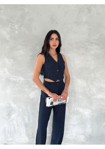Çizgili Krep Yelekli Takım fırsatları