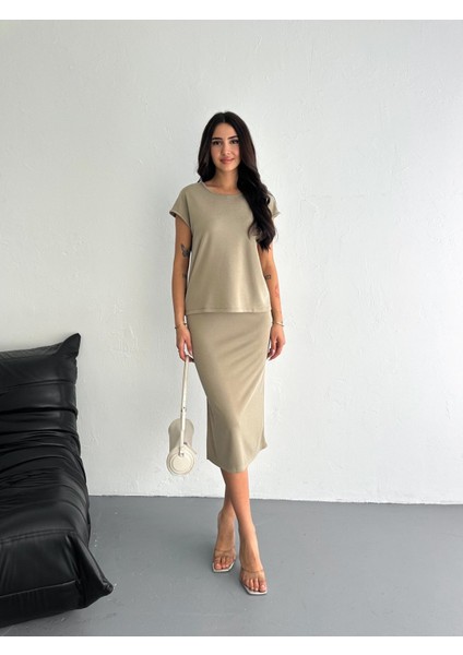 Kısa Kol Yırtnaçlı Pike Kumaş Etekli Takım indirimleri