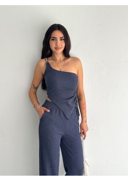 Yumuşak Dokulu Tek Omuz Aksesuar Detaylı Bürümcük Kumaş Takım