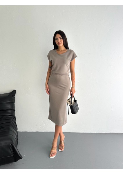 Kısa Kol Yırtnaçlı Pike Kumaş Etekli Takım indirimleri