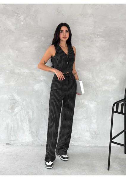 Çizgili Krep Yelekli Takım indirimleri