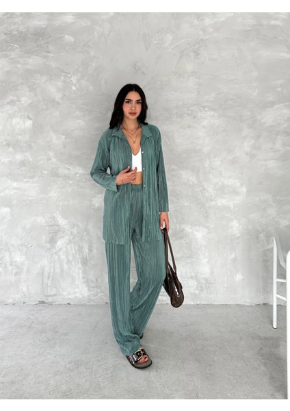 Piliseli Kumaş Beli Lastikli Rahat Kalıp Geniş Paça Pantolun Gömlekli Takım modelleri