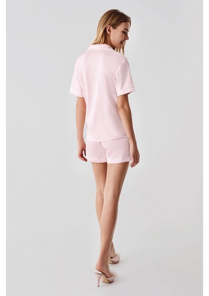 324 Kadın 4'lü Sabahlıklı Şorlu Pijama Takımı fırsatları