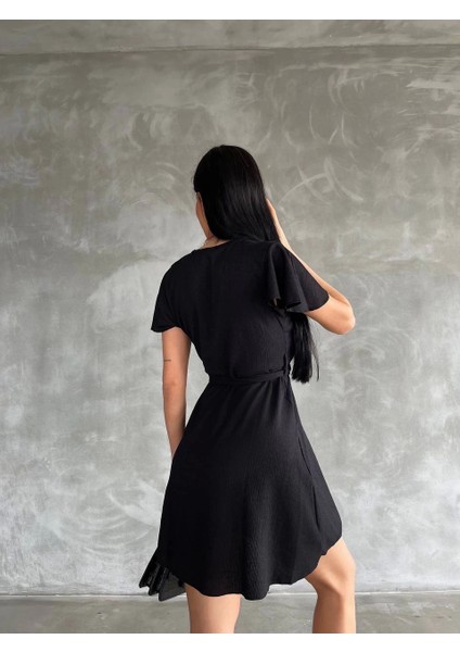 Kadın Bürümcük Kumaş Kruvaze Yaka Beli Kuşaklı Mini Siyah Elbise fiyatları
