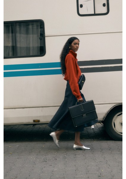 Babet 2527 - Lastik Bantlı Mini Topuklu Gümüş Kadın Babet