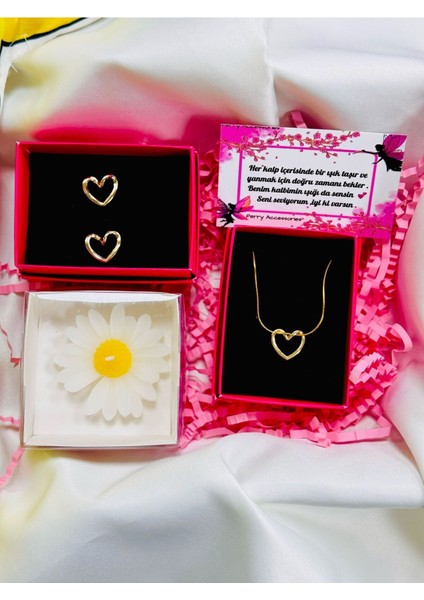 Kararmaz Çelik Düğüm Kalp Kolye ve Küpe ve Papatya Mum Hediye Seti Anneler Gününe Özel Hediye