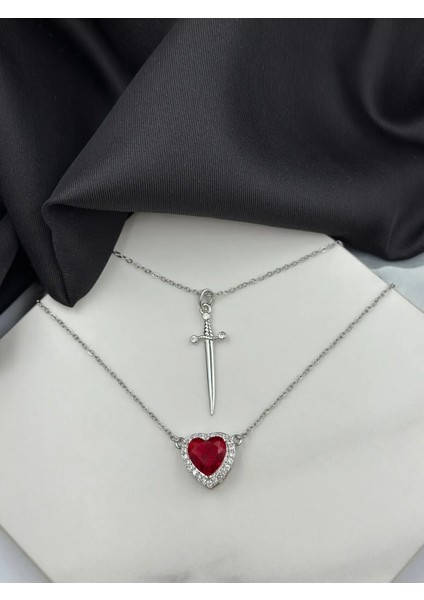 Kararmaz Çelik Kalp Kılıç Kolye ve Kokulu Pembe Lotus Mum Hediye Seti Pamuk Prenses ve Avcı Kolye fiyatları