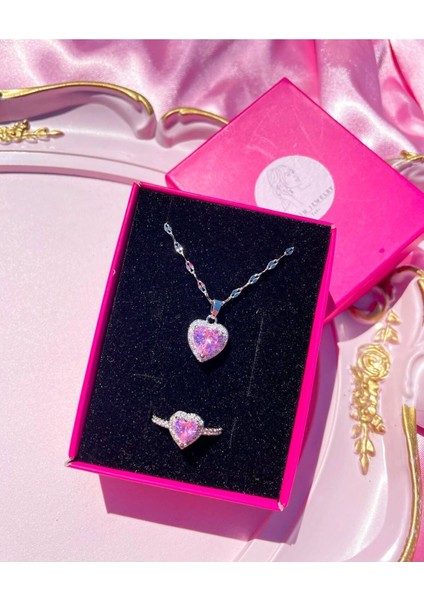 Çelik Kararmaz Pembe Kalp Kolye Yüzük Set ve Renk Değiştiren LED Işıklı 3D Satürn Kız Kar Küre fiyatları