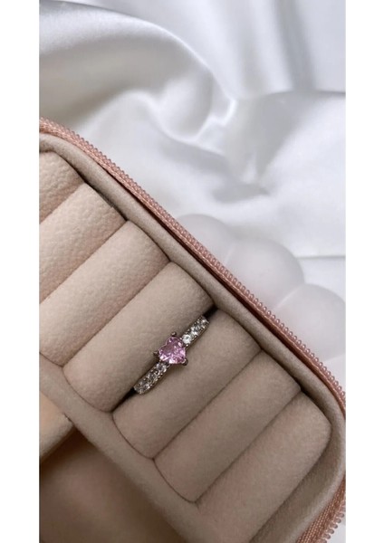 Kararmaz Çelik Pembe Kalp Kolye Yüzük ve Kokulu Gül ve Solmayan Sonsuzluk Günü Hediye Sepeti indirimleri