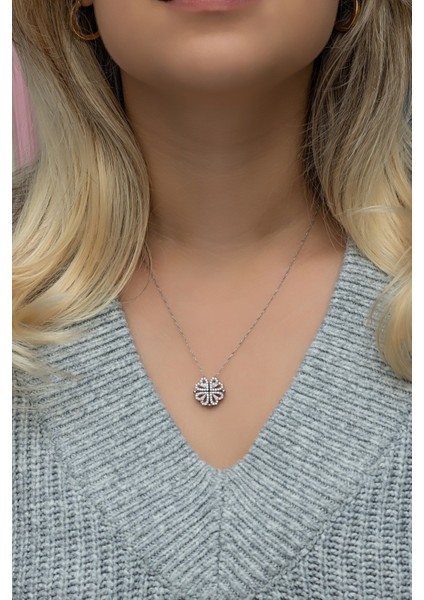 Işıklı Kutuda Kararmaz Çelik Dört Yapraklı Mıknatıslı Yonca Kolye ve Yüzük Sevgiliye Hediye Seti modelleri