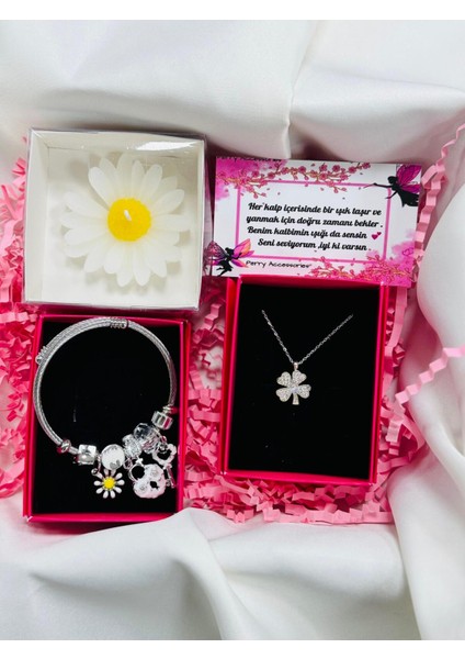 Kararmaz Çelik Yonca Kolye ,çelik Charmlı Bileklik ve Papatya Mum Hediye Seti Anneler Günü Set