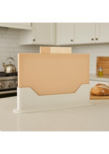 Coffy 4 Parça Plastik Kesme Tahtası Seti + Stand - Renkli, Hijyenik, Kaymaz 3 Adet Gıda Hazırlama Tahtası - 31X20 cm Sebze Et Balık Kesim Tahtası - Mutfak Düzenleyici Organizer fiyatları