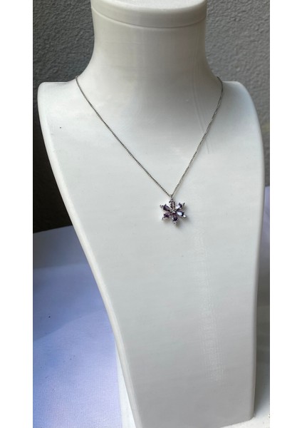 Kararmaz Çelik Mor Lotus Detaylı Gümüş Kolye fiyatları