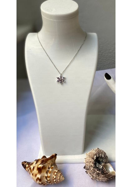 Kararmaz Çelik Mor Lotus Detaylı Gümüş Kolye