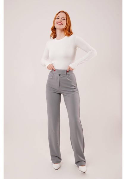 Cırt Kapama Detaylı Gri Pantolon