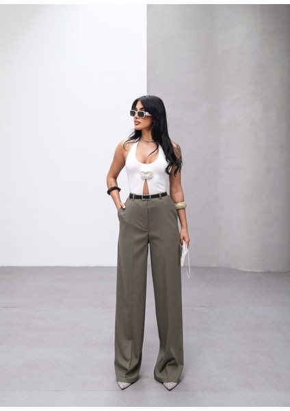 Poly Viscose Yüksek Bel Kemerli̇ ve Dökümlü Palazzo Pantolon (Kemer Dahi̇l) fırsatları