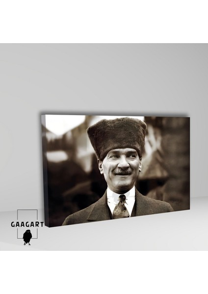 Tekli Yatay Kanvas Duvar Tablosu Gülen Atatürk fiyatları