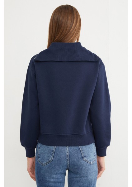 3 Iplik Üçgen Metal Armalı Sweatshirt