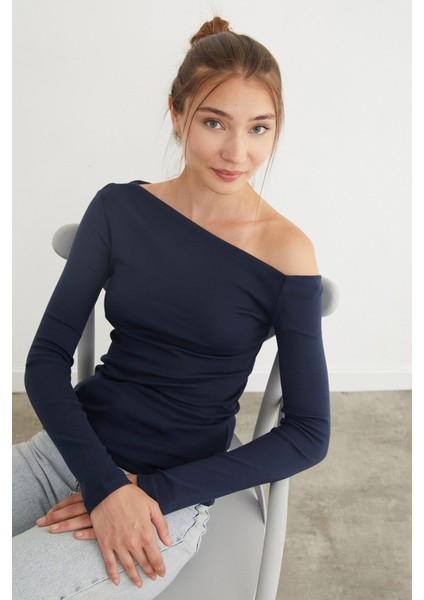 Basic Kayık Yaka Modal Bluz fiyatları