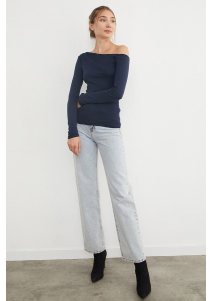 Basic Kayık Yaka Modal Bluz fırsatları