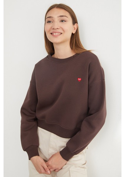 3 Iplik Kalp Nakışlı Bisiklet Yaka Sweatshirt indirimleri