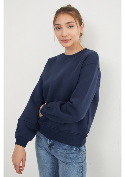 3 Iplik Basic Bisiklet Yaka Sweatshirt fırsatları