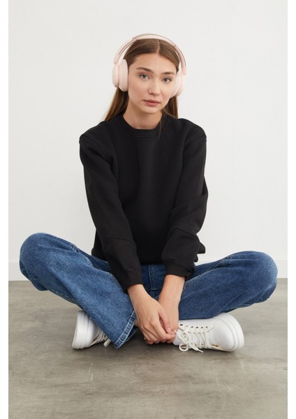 3 Iplik Basic Bisiklet Yaka Sweatshirt