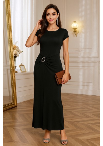 Kadın Yarım Ay Kollu Yuvarlak Yaka Önünde Toka Detaylı Modal Maxi Elbise