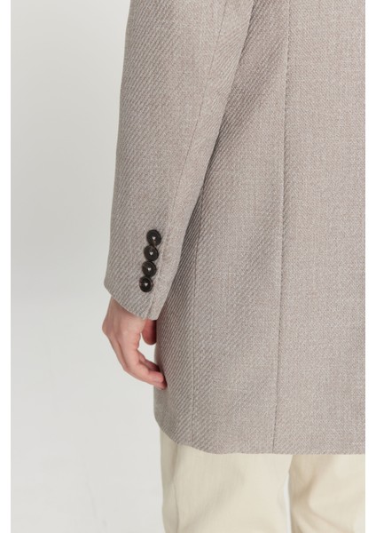 Standart Fit Normal Kesim Mono Yaka Armürlü Kapak Cepli Palto indirimleri