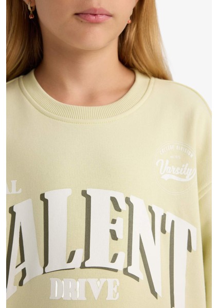 Kız Çocuk Relax Fit Bisiklet Yaka Baskılı Sweatshirt E6760A825AU indirimleri